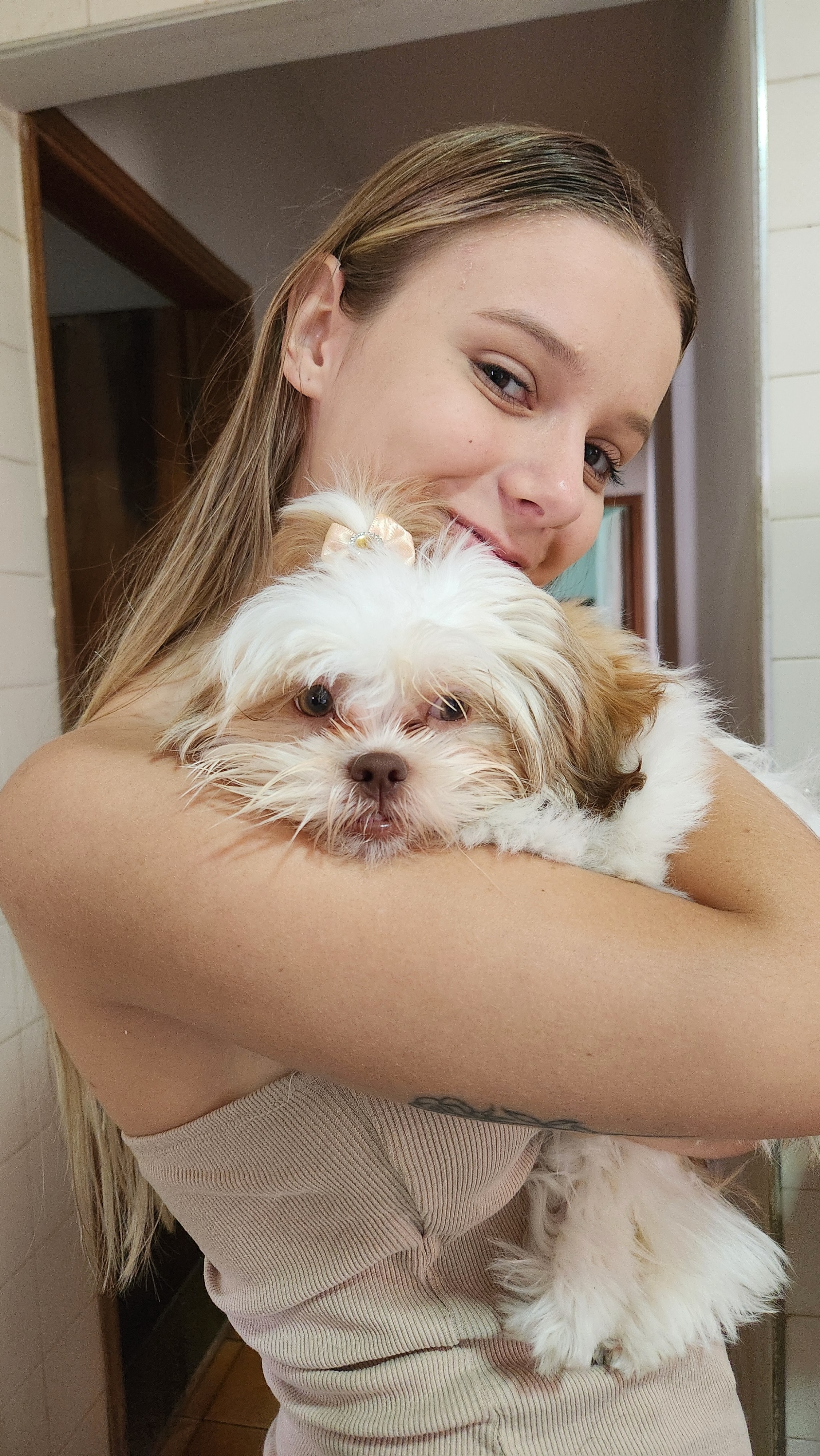 Larissa e seu cachorro